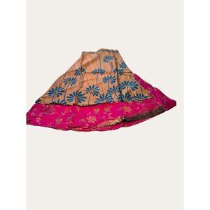 Silk Blend Floral Patterned Indian Womens Saree With Pink & Golden Accents